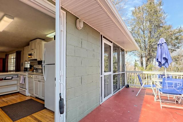 1528 Hillcrest Spur, Hiawassee, GA 30546