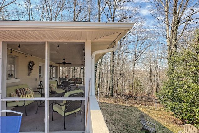 1528 Hillcrest Spur, Hiawassee, GA 30546