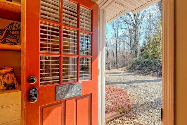 1528 Hillcrest Spur, Hiawassee, GA 30546