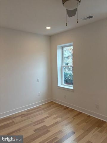 1432 S NEWKIRK ST, Philadelphia, PA 19146