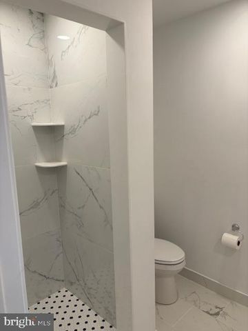 1432 S NEWKIRK ST, Philadelphia, PA 19146