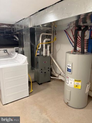 1432 S NEWKIRK ST, Philadelphia, PA 19146