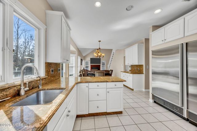 1 Brentwood Drive, Manalapan, NJ 07726