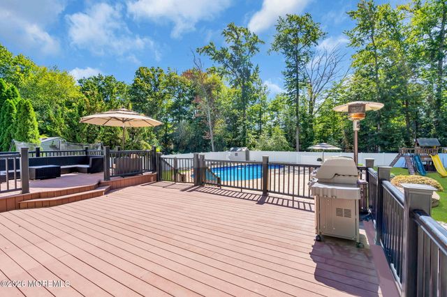 1 Brentwood Drive, Manalapan, NJ 07726
