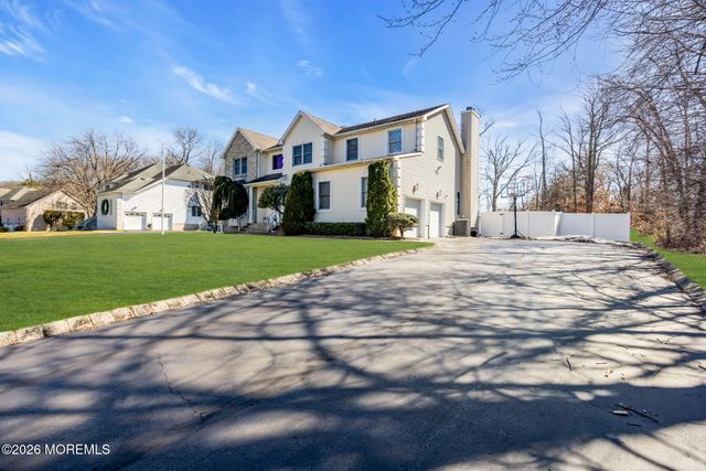1 Brentwood Drive, Manalapan, NJ 07726