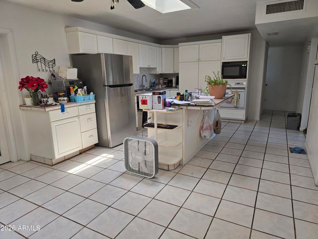 3364 W PERSHING Avenue, Phoenix, AZ 85029