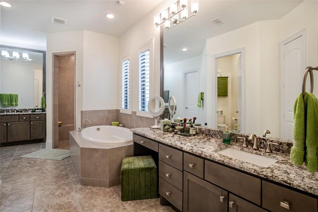 2516 Scenic Hills Drive, Friendswood, TX 77546