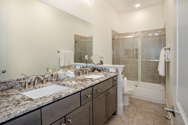 2516 Scenic Hills Drive, Friendswood, TX 77546