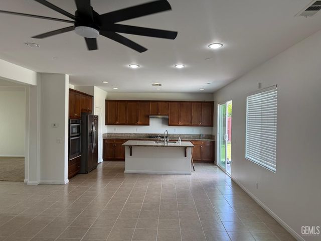 5302 Twinkle Lane, Bakersfield, CA 93313