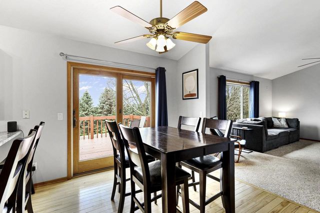 840 Vista Ridge Drive, Mount Horeb, WI 53572