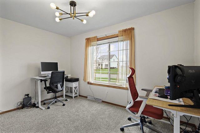 840 Vista Ridge Drive, Mount Horeb, WI 53572
