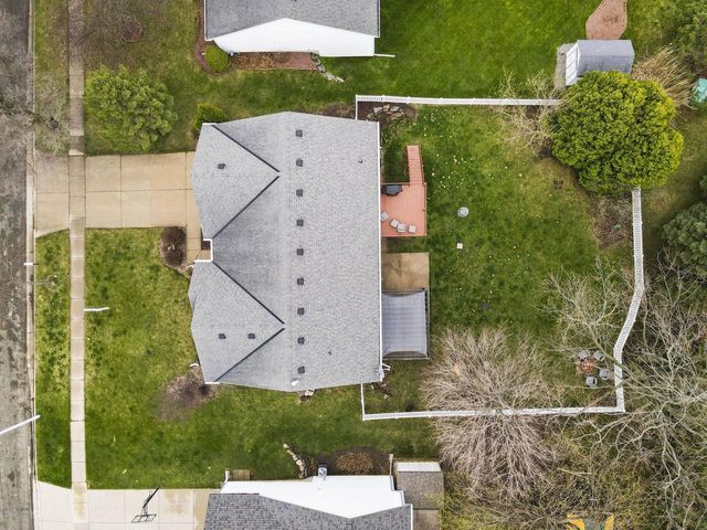 840 Vista Ridge Drive, Mount Horeb, WI 53572