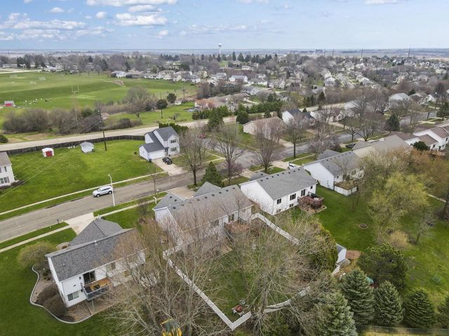 840 Vista Ridge Drive, Mount Horeb, WI 53572