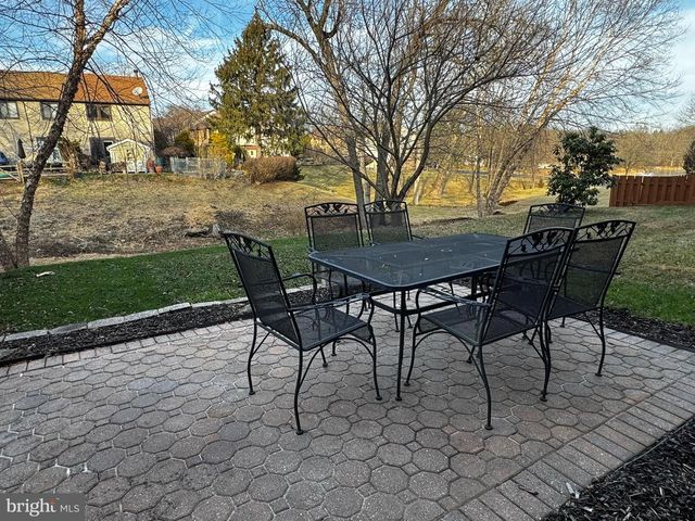 3179 BURNLEY PL, Holland, PA 18966