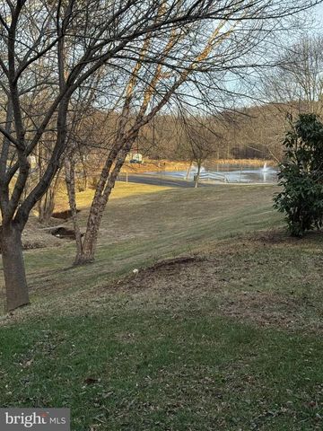 3179 BURNLEY PL, Holland, PA 18966