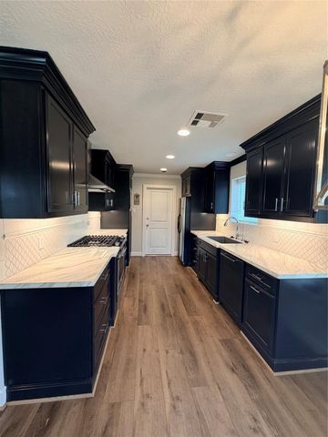 2506 Northern Drive, League City, TX 77573
