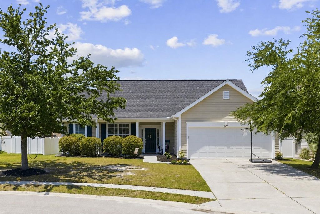 622 Vermillion Dr., Little River, SC 29566