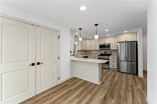 95 Southern Ave, Mt Washington, PA 15211