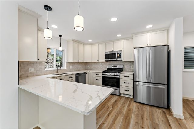 95 Southern Ave, Mt Washington, PA 15211