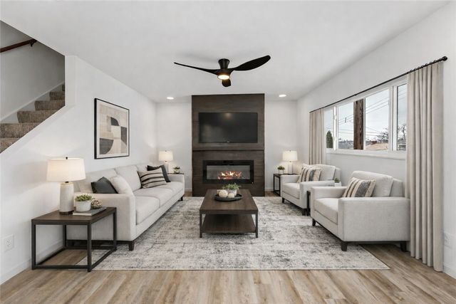 95 Southern Ave, Mt Washington, PA 15211