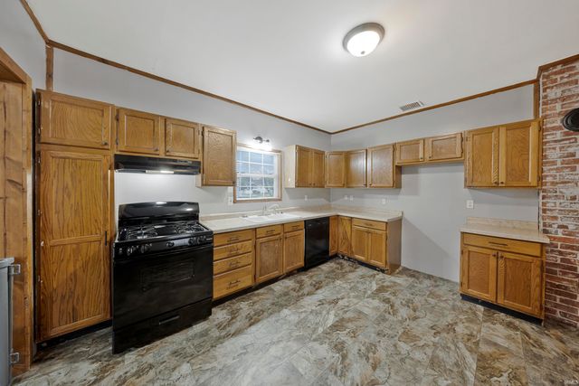 829 Lohoff Avenue, Evansville, IN 47710