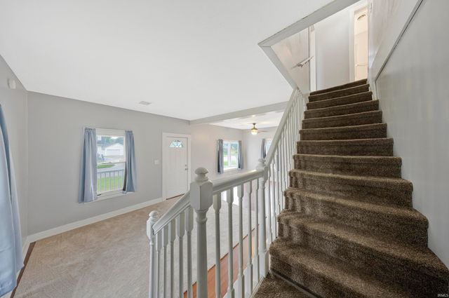 829 Lohoff Avenue, Evansville, IN 47710