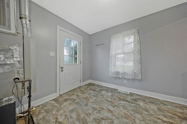 829 Lohoff Avenue, Evansville, IN 47710