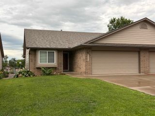 1240 S High St, El Dorado, KS 67042