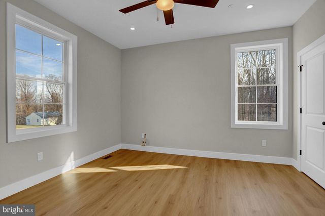 3550 REVOLEA BEACH RD, Middle River, MD 21220