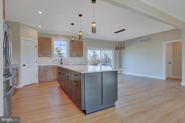 3550 REVOLEA BEACH RD, Middle River, MD 21220