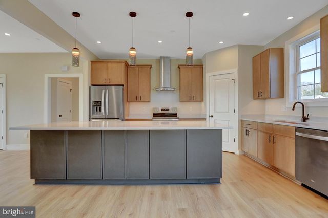 3550 REVOLEA BEACH RD, Middle River, MD 21220