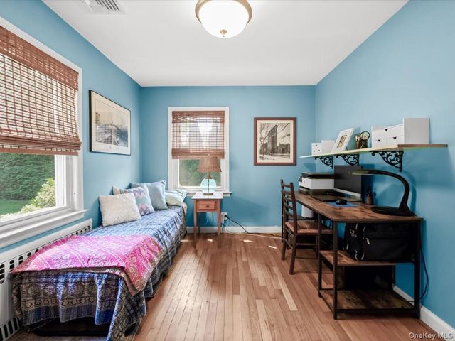36 Francis Terrace, Glen Cove, NY 11542