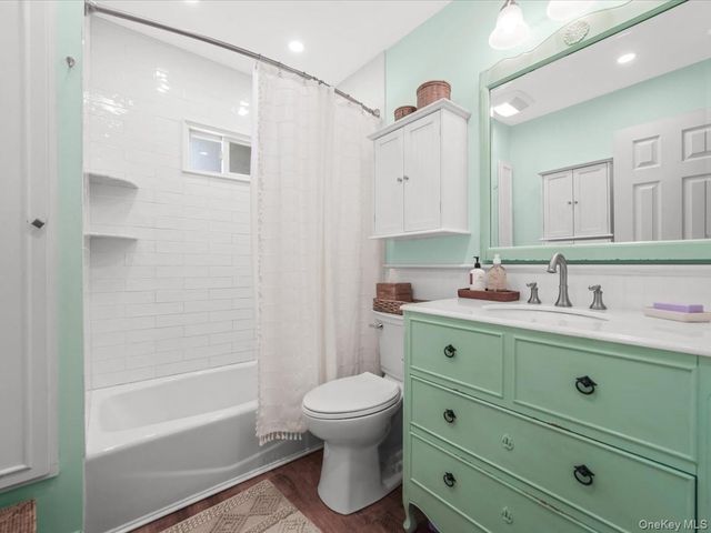 36 Francis Terrace, Glen Cove, NY 11542