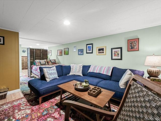 36 Francis Terrace, Glen Cove, NY 11542