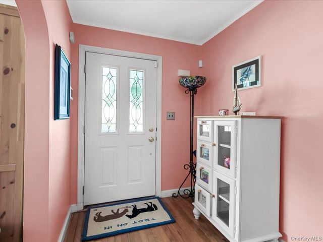 36 Francis Terrace, Glen Cove, NY 11542