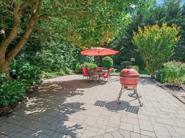 36 Francis Terrace, Glen Cove, NY 11542