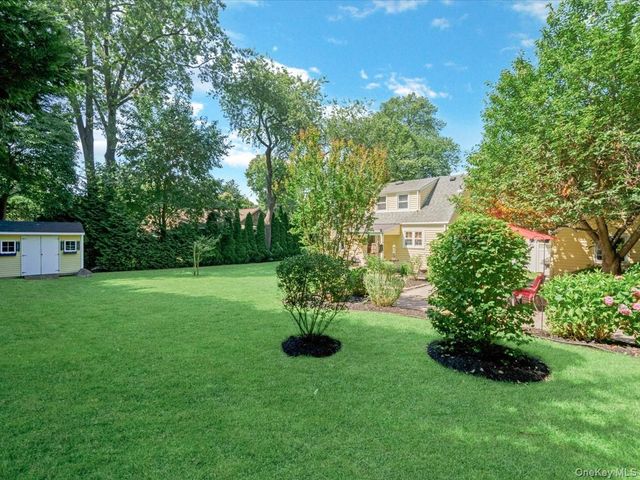 36 Francis Terrace, Glen Cove, NY 11542