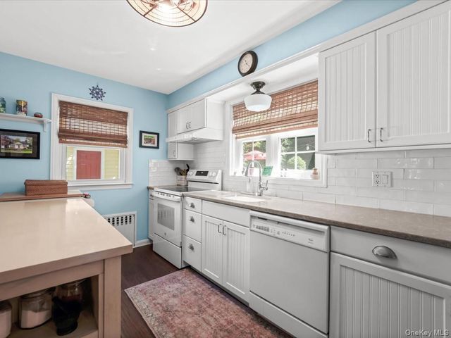 36 Francis Terrace, Glen Cove, NY 11542
