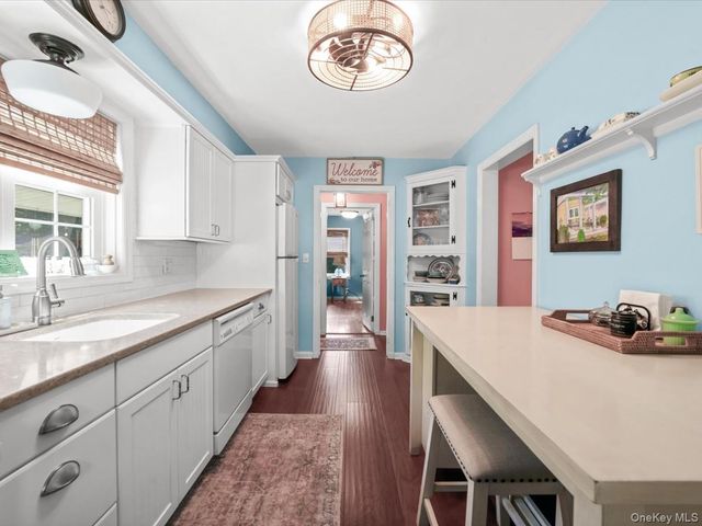 36 Francis Terrace, Glen Cove, NY 11542