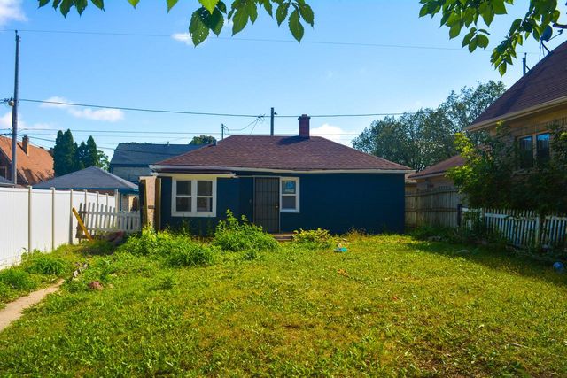 3206 N 44th STREET, Milwaukee, WI 53216