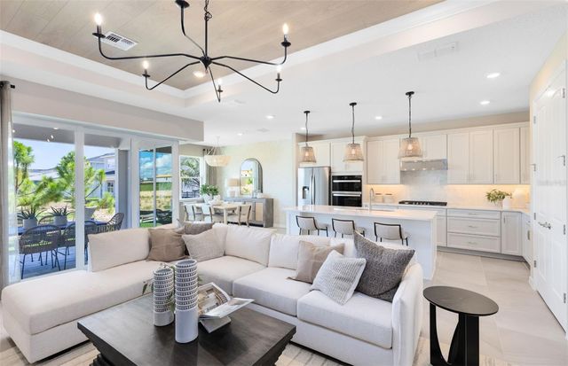 37821 CLINCH CIRCLE, Zephyrhills, FL 33540