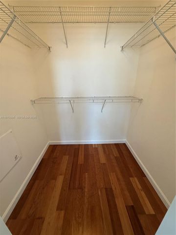 2001 Biscayne Blvd 2402, Miami, FL 33137