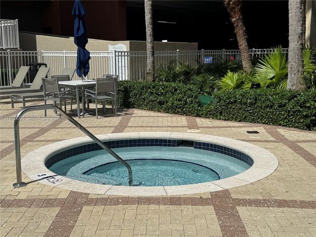 2001 Biscayne Blvd 2402, Miami, FL 33137