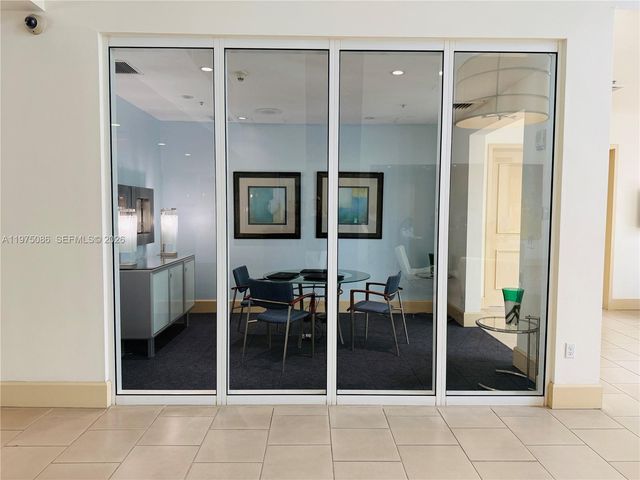 2001 Biscayne Blvd 2402, Miami, FL 33137