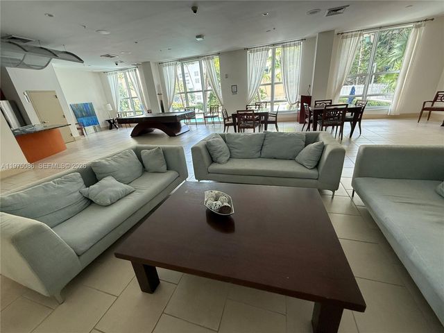 2001 Biscayne Blvd 2402, Miami, FL 33137