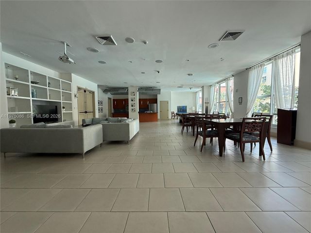 2001 Biscayne Blvd 2402, Miami, FL 33137
