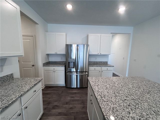 5081 Shepherds Glen, Willoughby, OH 44094