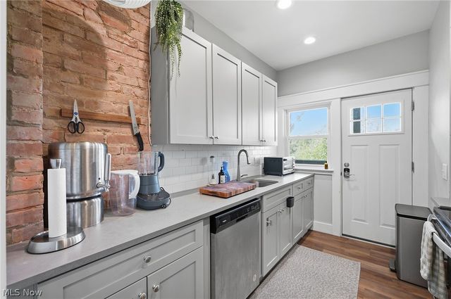 2280 Bellfield Avenue 3, Cleveland Heights, OH 44106