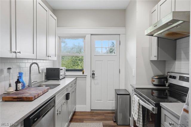 2280 Bellfield Avenue 3, Cleveland Heights, OH 44106