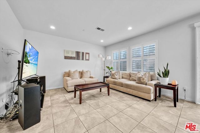 15686 Slowik Court, Fontana, CA 92336